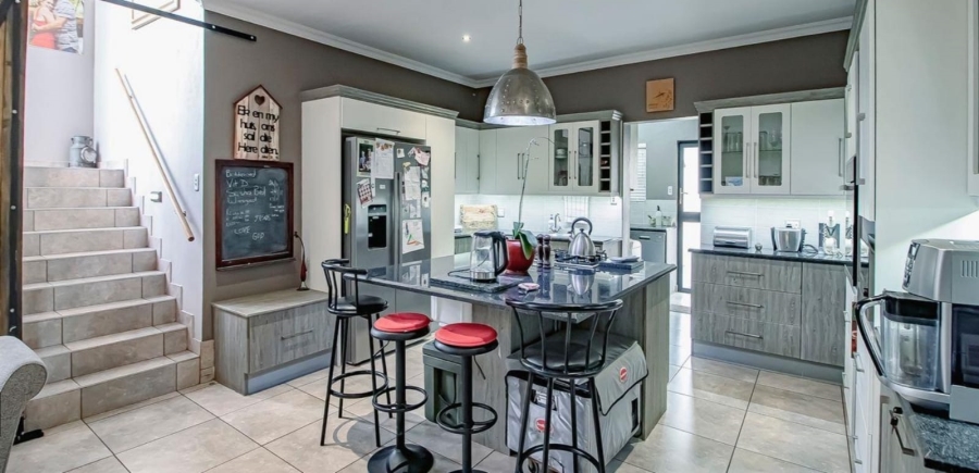 4 Bedroom Property for Sale in Melodie North West